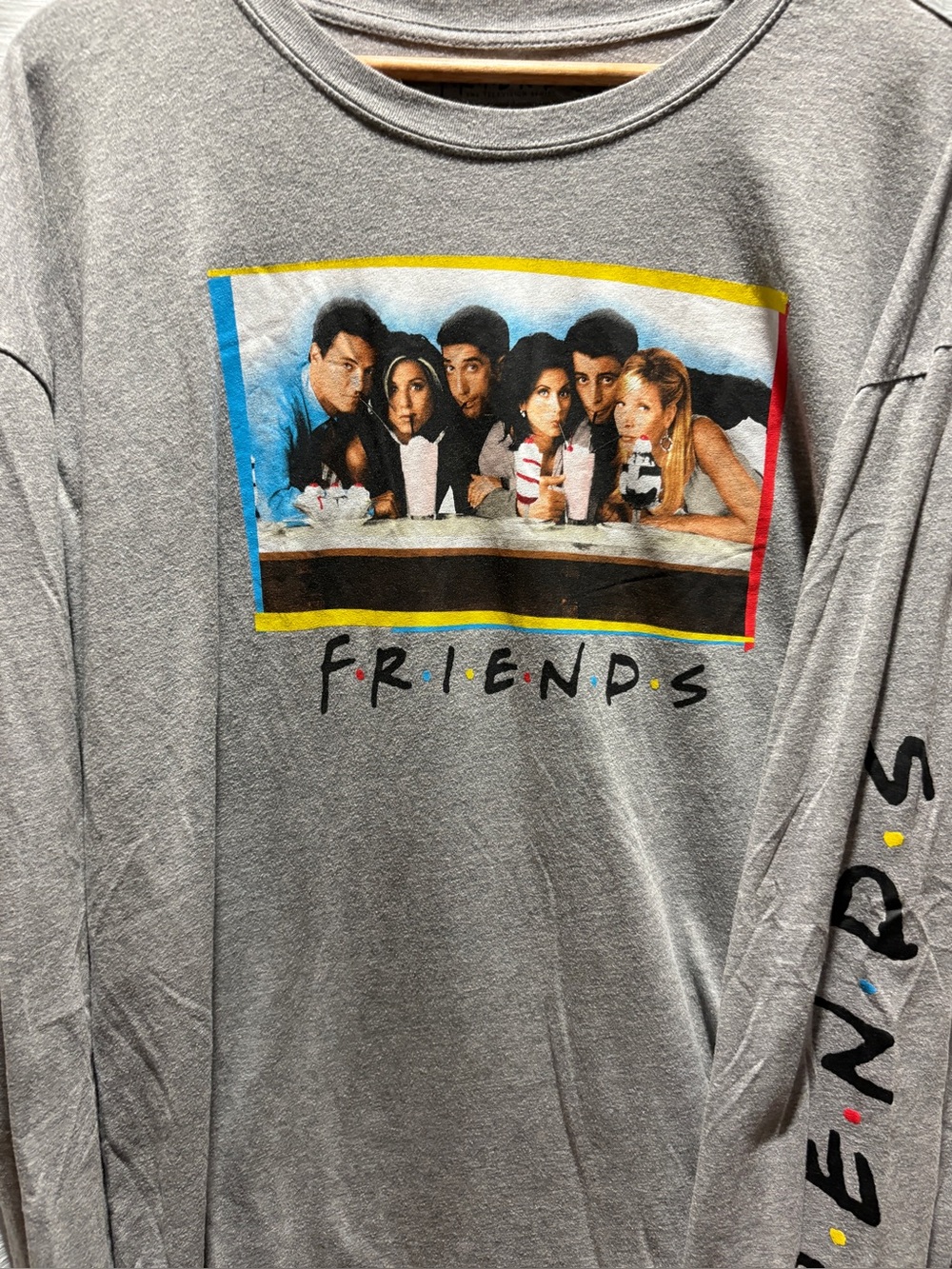 Friends Graphic Long Sleeve Shirt - Gray Size 2xl